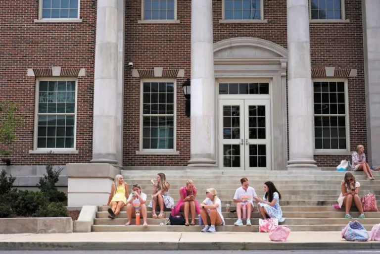 大學生家庭責任納入招生考量