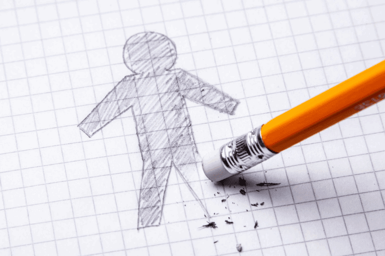 恐怖！英國外科醫生自截雙腿，竟是為了這個目的……