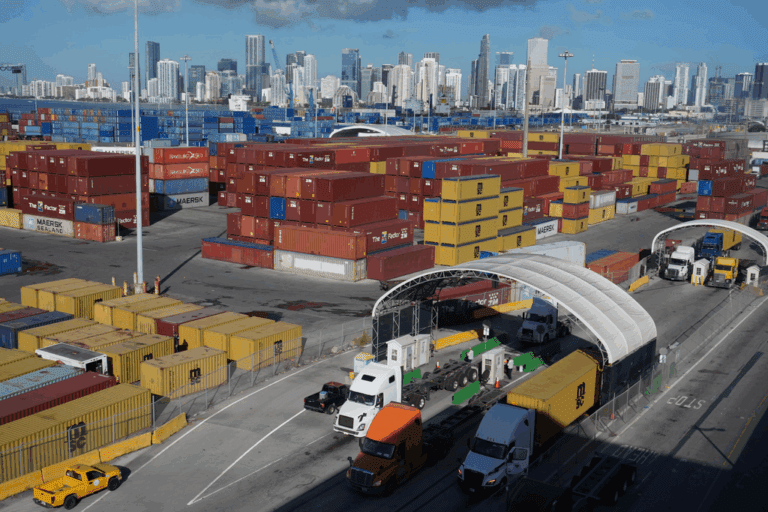 特朗普宣布對藥品、卡車和家具徵收新關稅