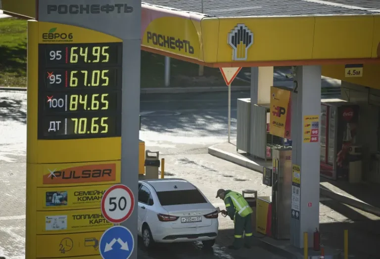 烏克兰無人機打到痛處？俄羅斯多地爆發汽油荒，價格飆升