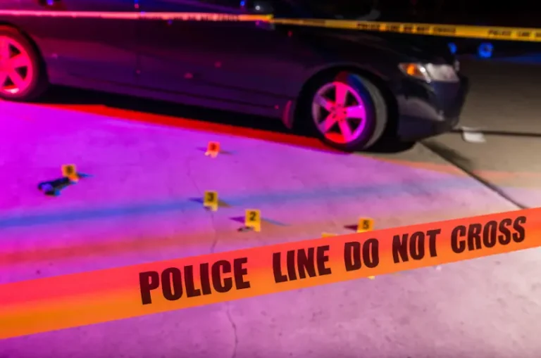 170萬美元豪宅，淪為滅門血案現場！亞裔牙醫涉嫌殺害妻女後自盡