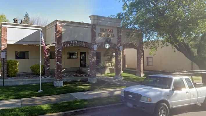 Isleton市議會粗口橫飛 財政危機變成政治恩怨 市長被撒|細說燊語