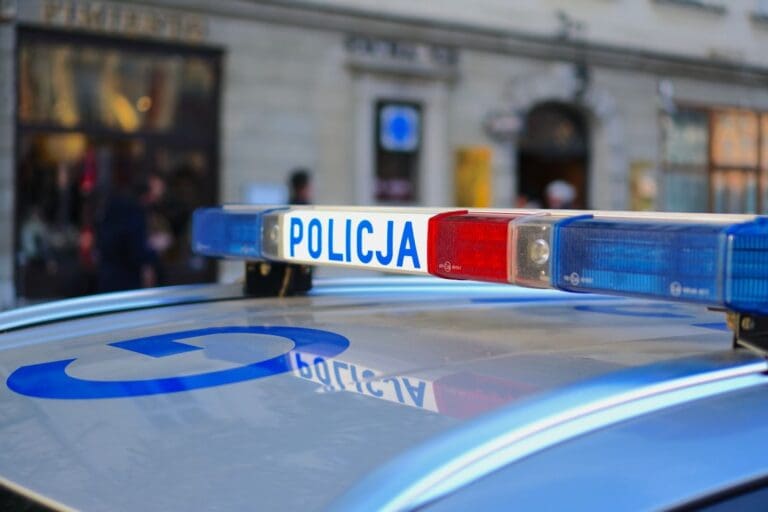 波蘭42歲女子遭父母囚禁27年！被發現時已經骨瘦如柴