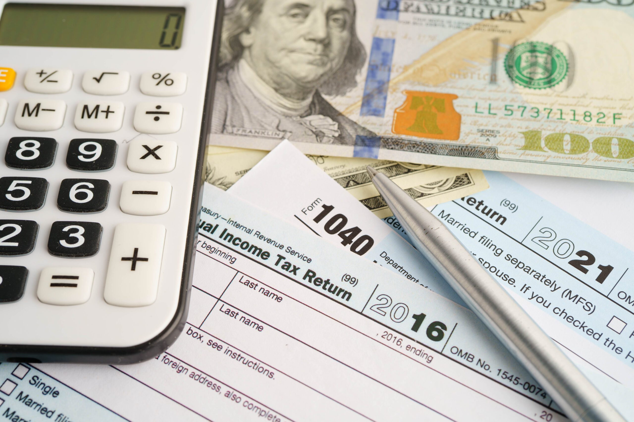 省稅必看!2026年報稅季迎來溫和調整,長者享6000美元額外扣除 省稅必看!2026年報稅季迎來溫和調整,長者享6000美元額外扣除