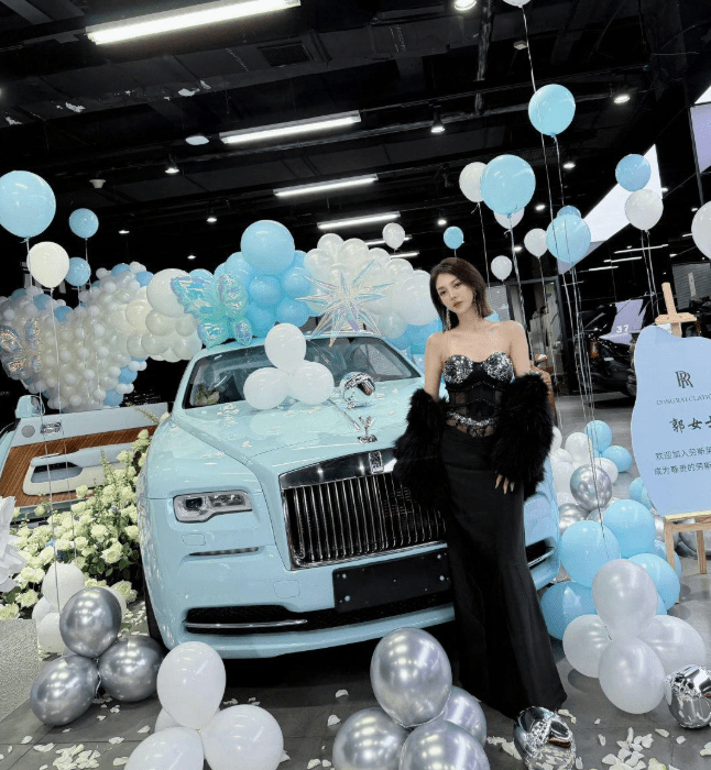 炫富鼻祖郭美美微博被封！屢教壞細路終遭 наказание