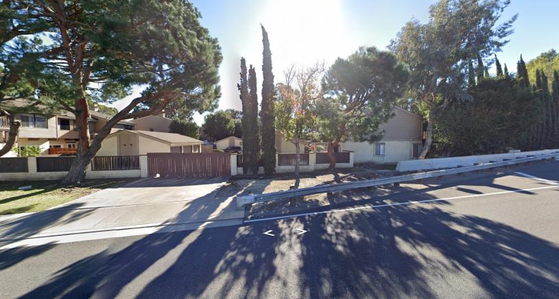 南加橙縣「史詩級爛屋」叫價萬!買房送黑黴菌、坍塌陽臺和債務…民眾:「看房最好先簽生死狀!」 南加橙縣「史詩級爛屋」叫價萬!買房送黑黴菌、坍塌陽臺和債務…民眾:「看房最好先簽生死狀!」