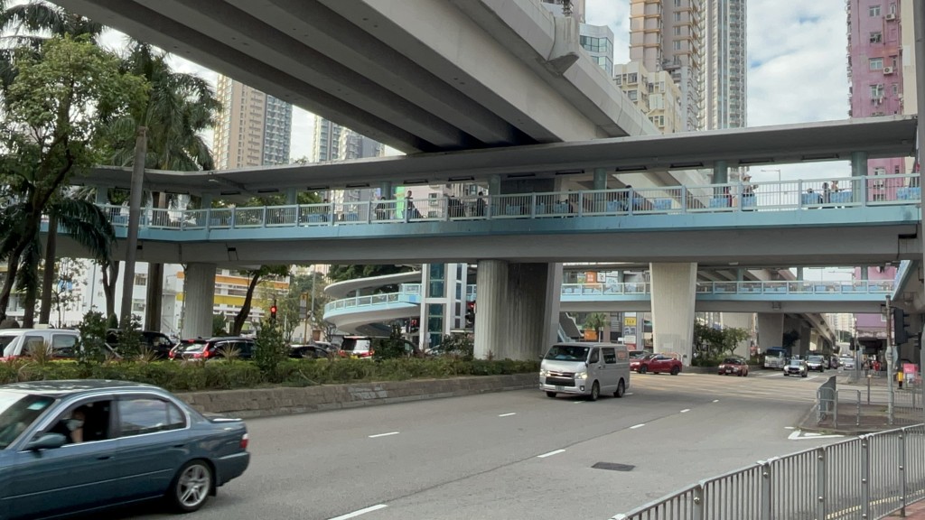 旺角毒販拒捕襲警,女警受傷送院 旺角毒販拒捕襲警,女警受傷送院