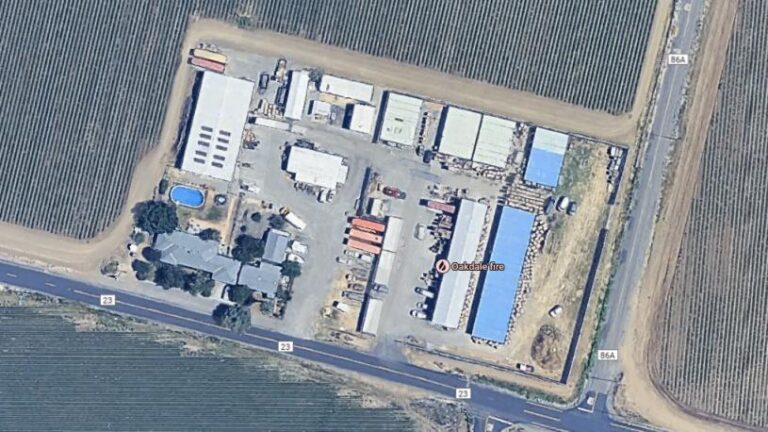 加州尤洛縣煙花貨倉大火引爆連環爆炸｜有片