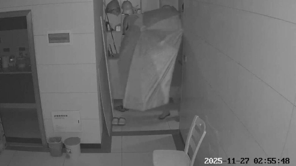 爆笑賊仔!四川小偷入屋遇CCTV,即轉Plan B偷走呢樣嘢… 爆笑賊仔!四川小偷入屋遇CCTV,即轉Plan B偷走呢樣嘢…