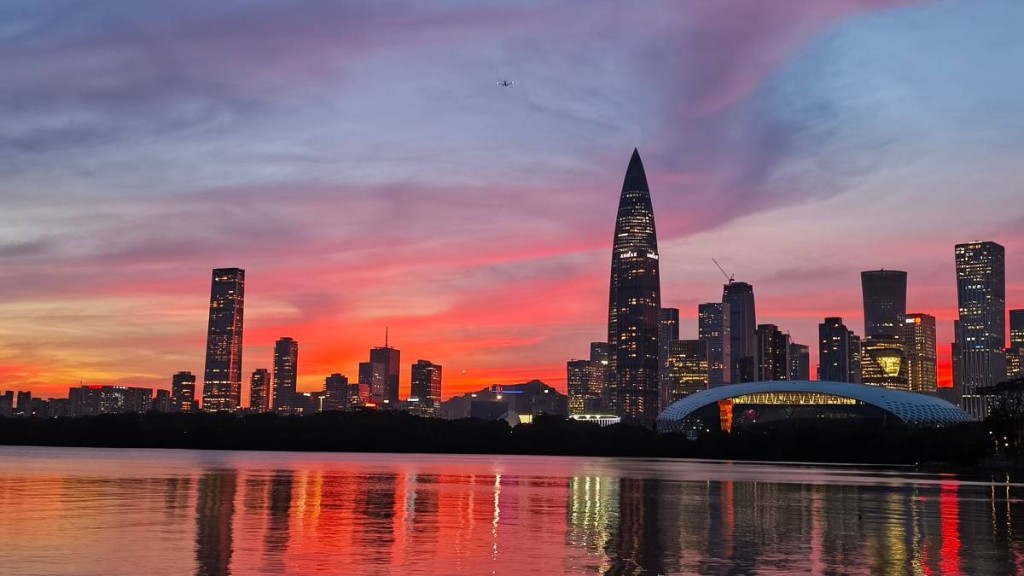 深圳晚霞如火!市民驚呼:太治癒了! 深圳晚霞如火!市民驚呼:太治癒了!