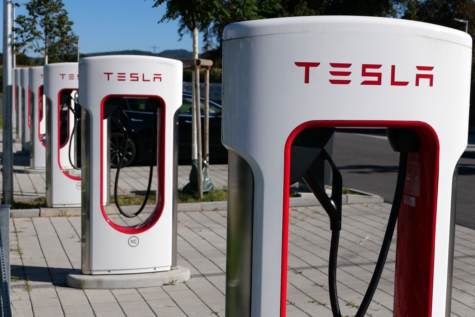 特斯拉超充要看時機了!動態定價擴至全美五大州,教你如何省錢 特斯拉超充要看時機了!動態定價擴至全美五大州,教你如何省錢