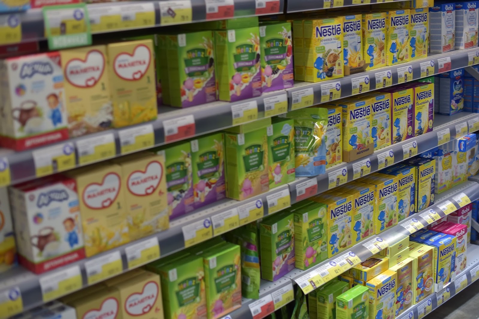 雀巢嬰兒米糊惹爭議:歐洲版不添加糖,卻仍向非洲嬰兒供應含糖配方? 雀巢嬰兒米糊惹爭議:歐洲版不添加糖,卻仍向非洲嬰兒供應含糖配方?