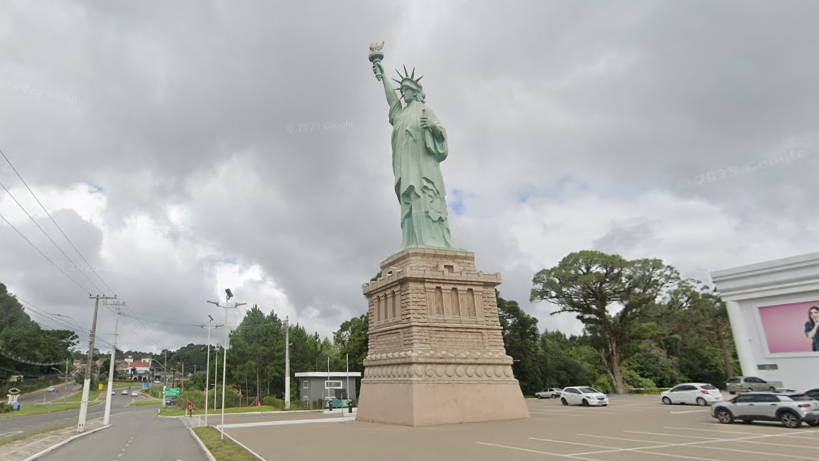 短片｜強風吹襲巴西南部 自由女神像倒塌