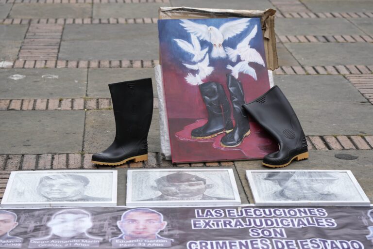 美軍加勒比海致命攻擊懸案：哥倫比亞漁民家屬提首宗申訴