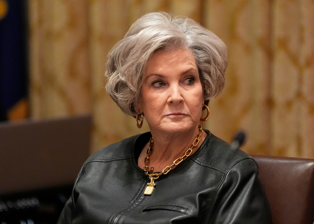 白宮幕僚長專訪引爆政壇震撼彈!稱特朗普具「酒鬼性格」,萬斯是「陰謀論者」 白宮幕僚長專訪引爆政壇震撼彈!稱特朗普具「酒鬼性格」,萬斯是「陰謀論者」