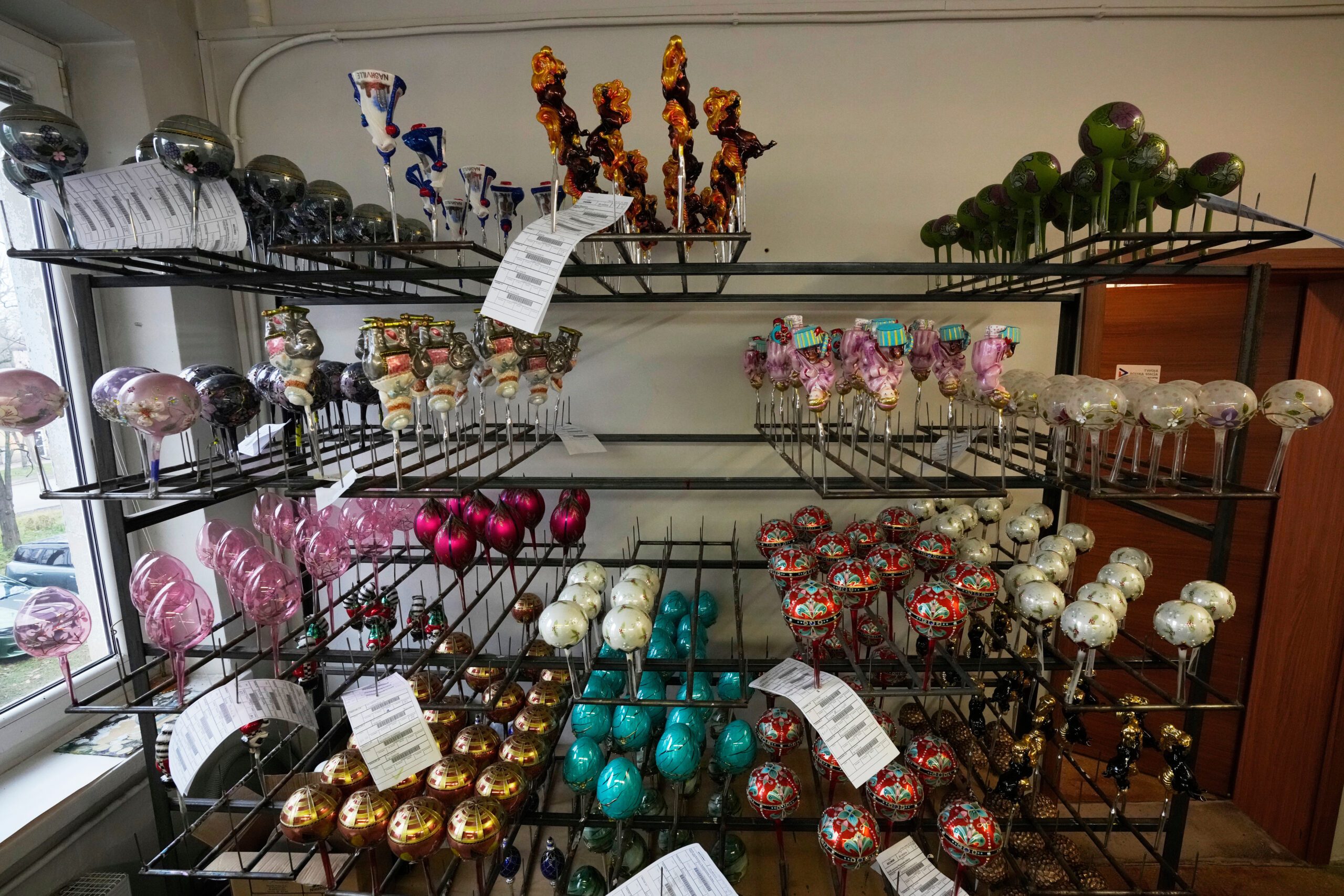 你的聖誕樹裝飾對了嗎?色彩專家揭示營造氛圍關鍵 你的聖誕樹裝飾對了嗎?色彩專家揭示營造氛圍關鍵