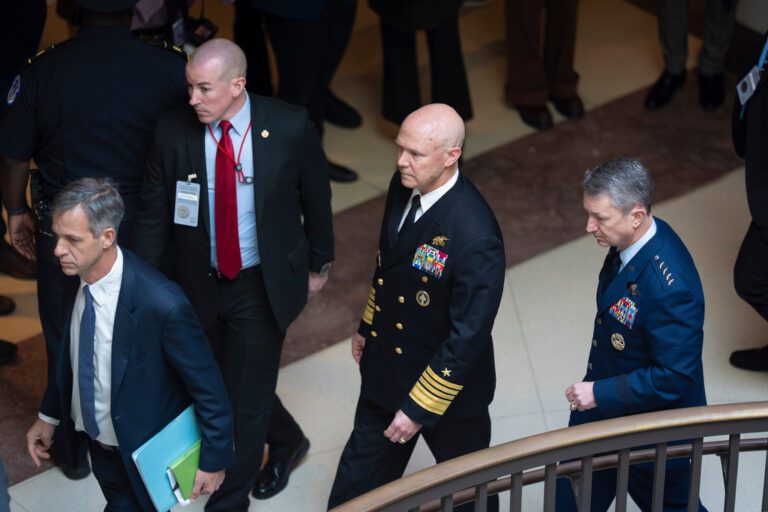 美軍上將否認「格殺勿論」命令，但加勒比海襲擊影片令國會震驚