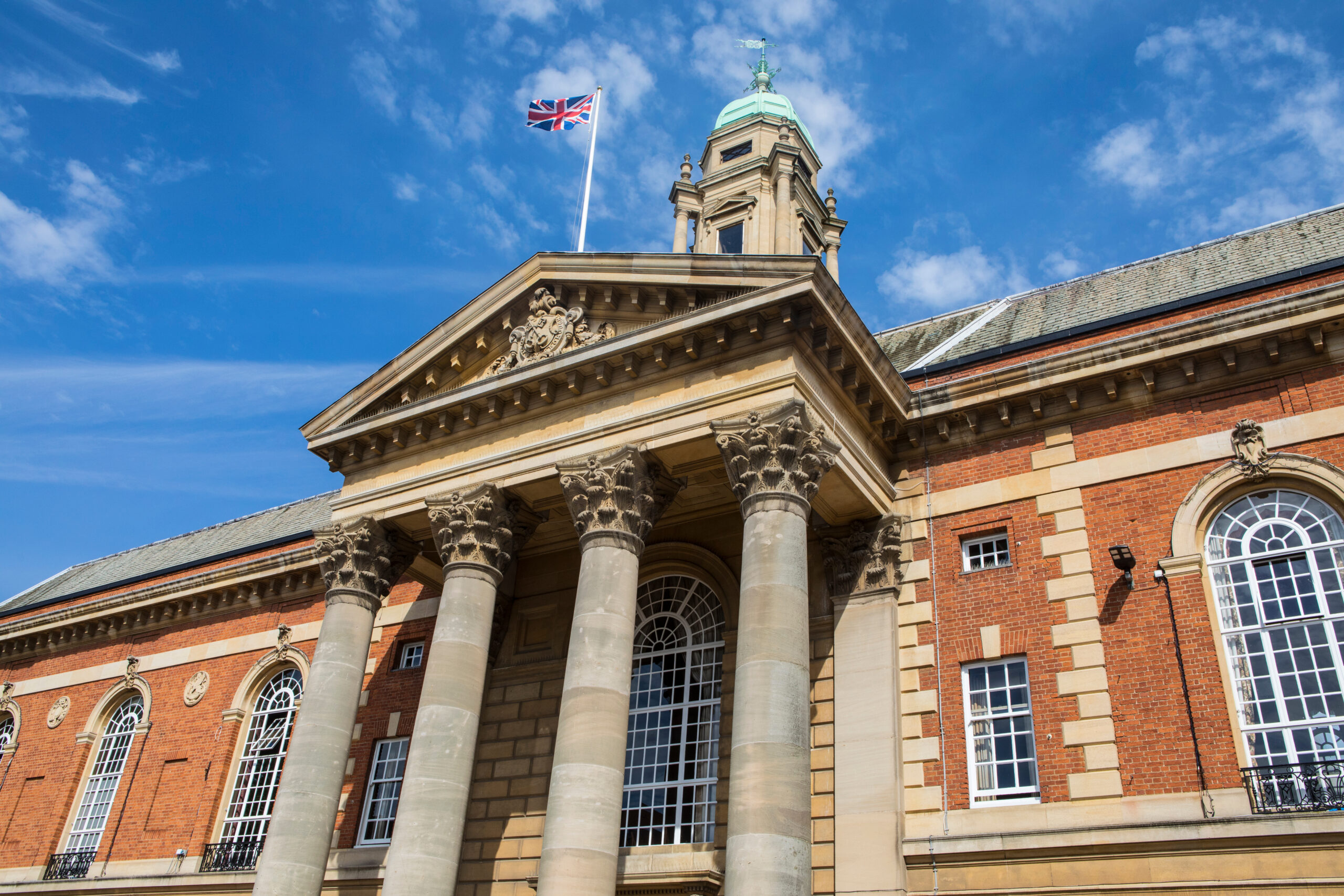 彼得伯勒市議會賤賣大樓？460萬英鎊資產僅售1英鎊驚動警方