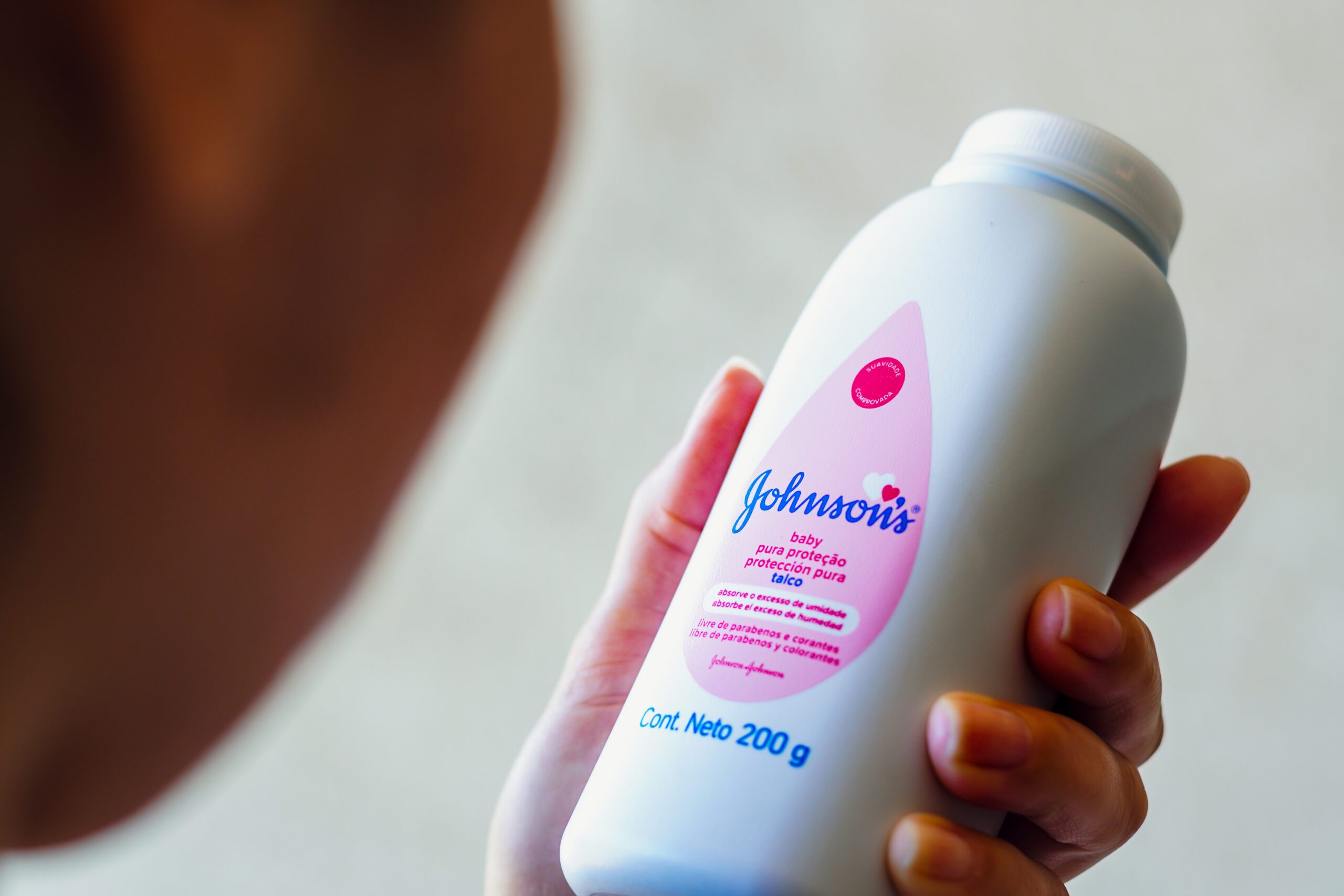 強生爽身粉致癌風暴:加州陪審團為何判賠4000萬美元? 強生爽身粉致癌風暴:加州陪審團為何判賠4000萬美元?