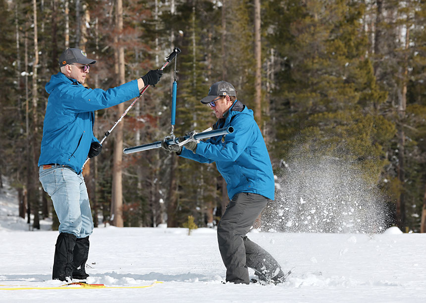 加州水資源局12月30日舉行本季首次積雪勘察。加州水資源局