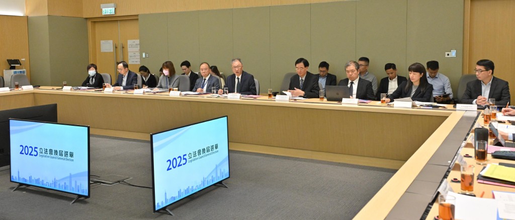 大埔宏福苑火災後選舉危機會議:確保投票日順利進行 大埔宏福苑火災後選舉危機會議:確保投票日順利進行