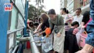 冬至斷水！上水天平邨3700戶落樓撲水 水務署搶修爭取凌晨恢復供水
