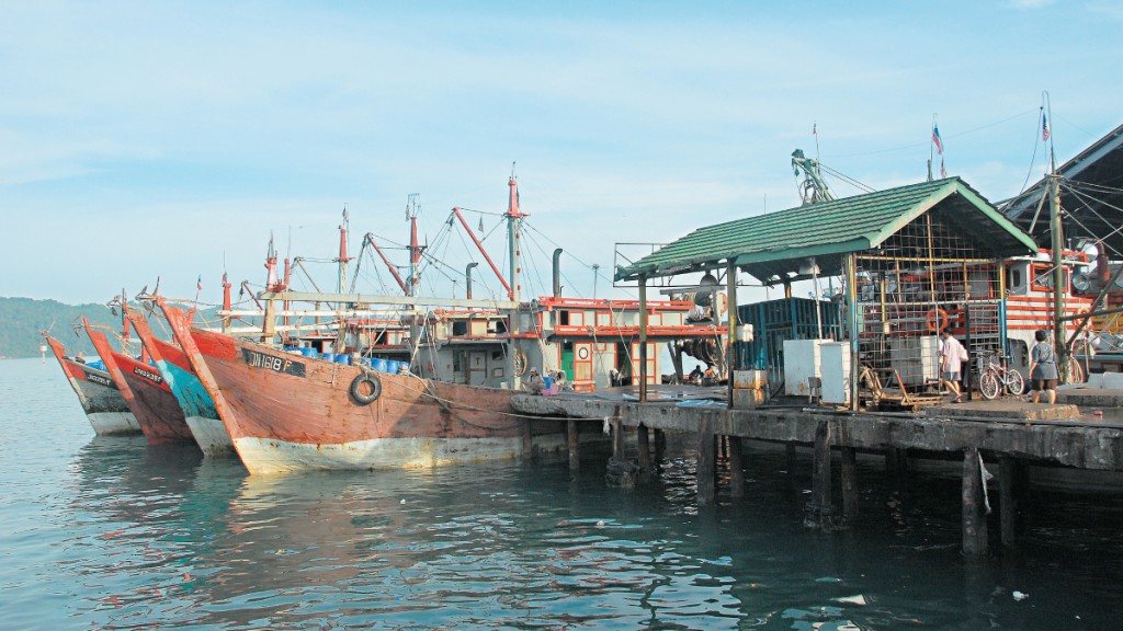 北京女子馬來西亞酒店墜樓身亡,警方展開調查 北京女子馬來西亞酒店墜樓身亡,警方展開調查