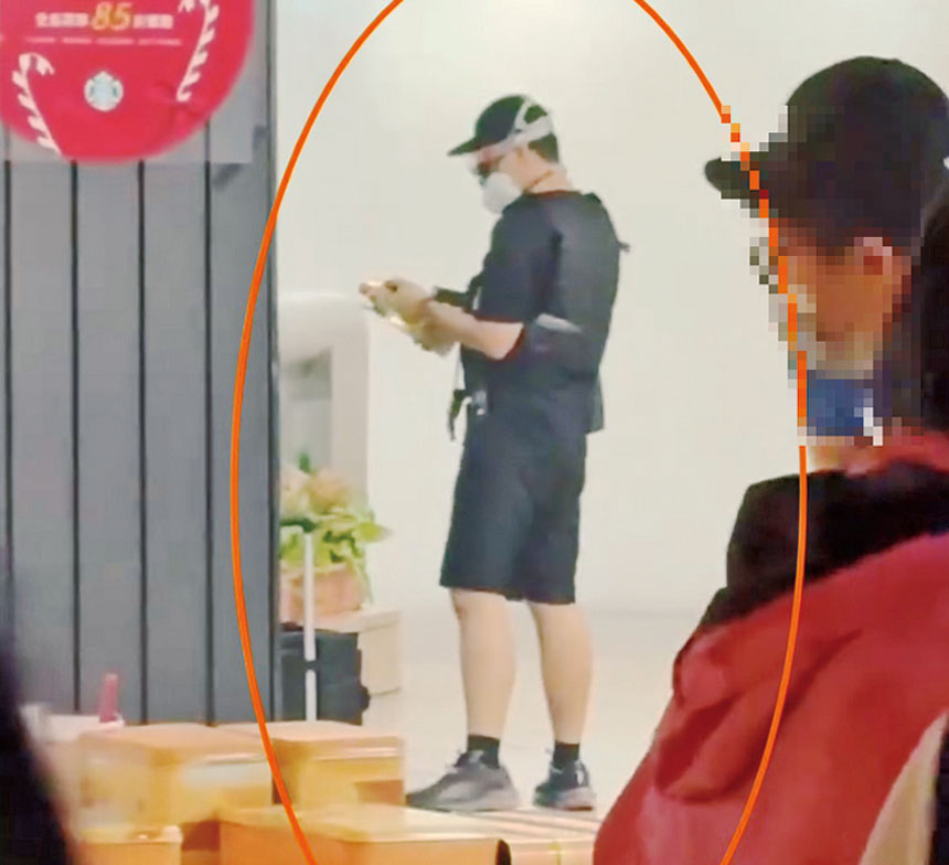 圖為民眾早前拍攝的張文身影。網上圖片