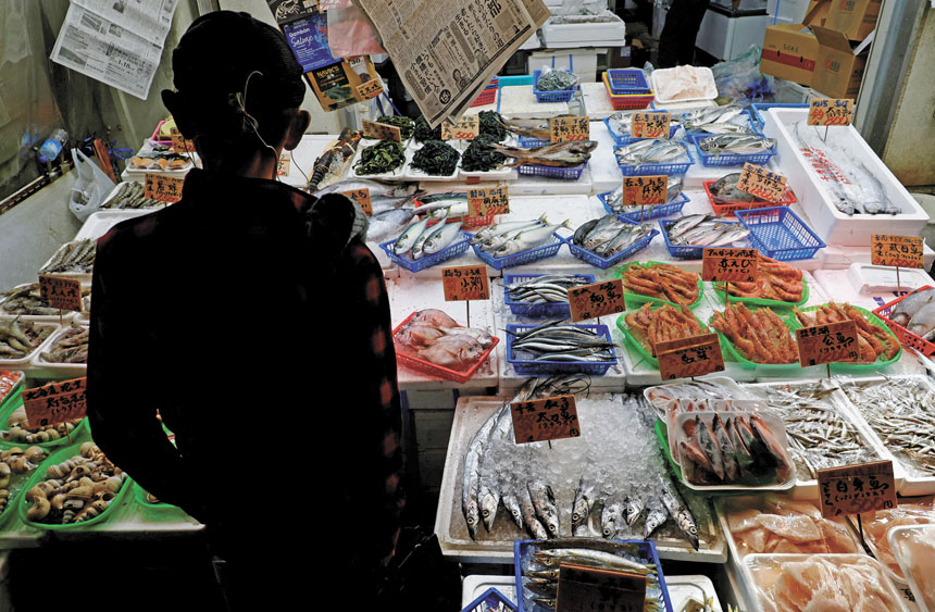 食品價格長期高企，令日本的恩格爾係數漲至新高。路透社資料圖片