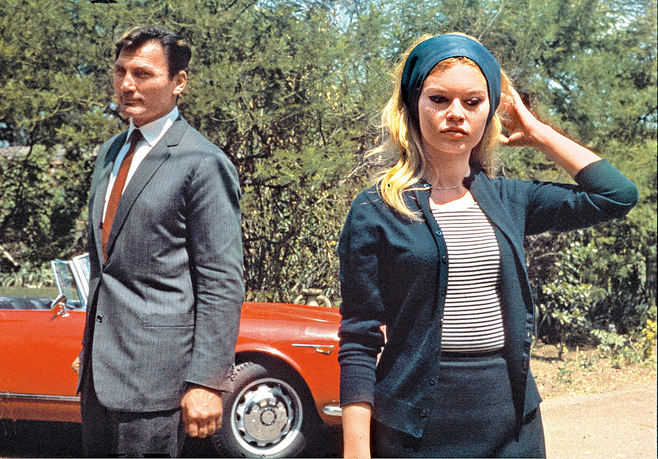 碧姬芭鐸在拍攝《春情金絲貓》(又名《輕蔑》)。美聯社 .c3/c4 碧姬芭鐸二十多歲的花樣年華留下倩影。 美聯社