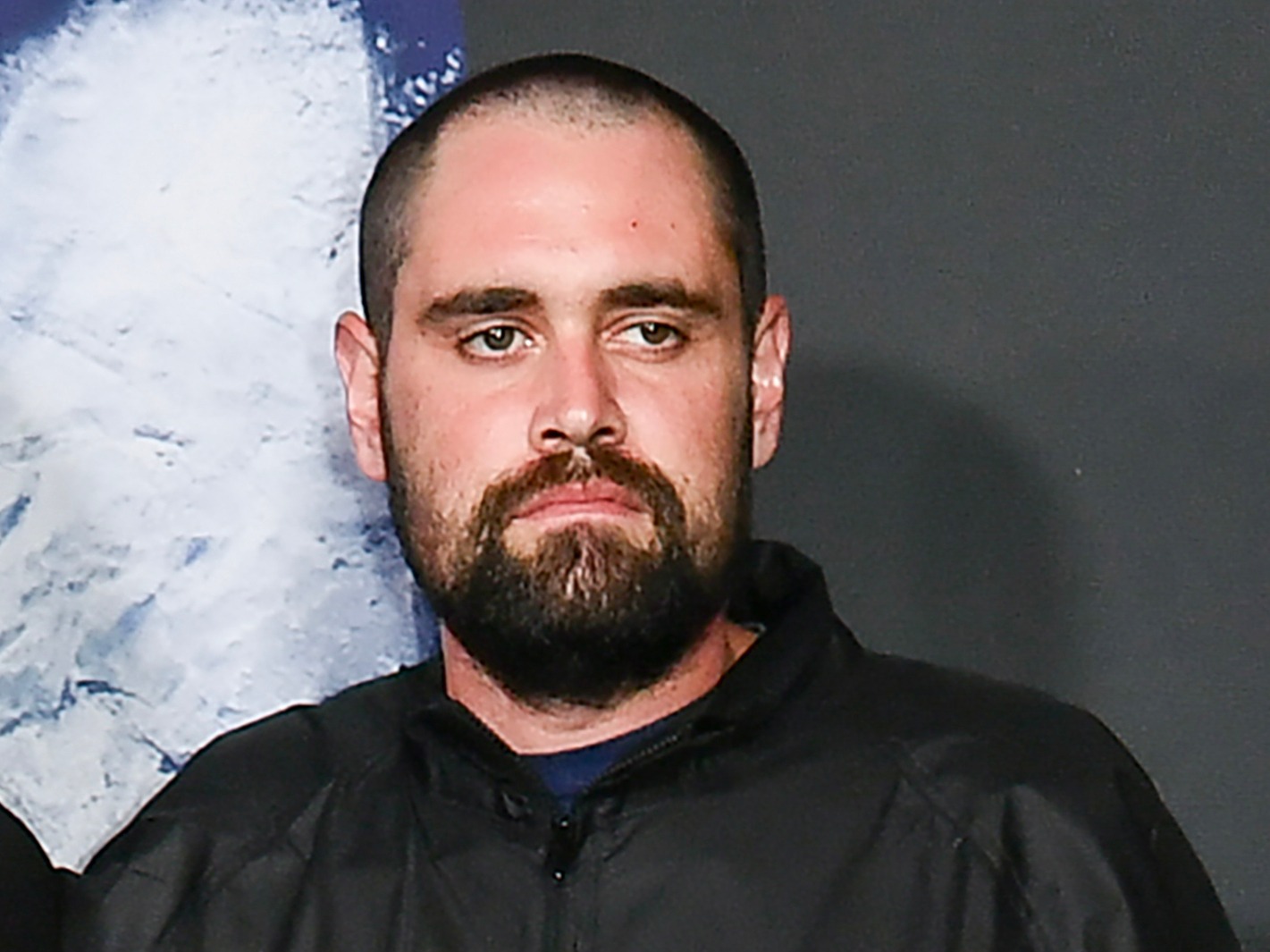 羅伯萊納之子尼克首度出庭 面臨兩項一級謀殺指控