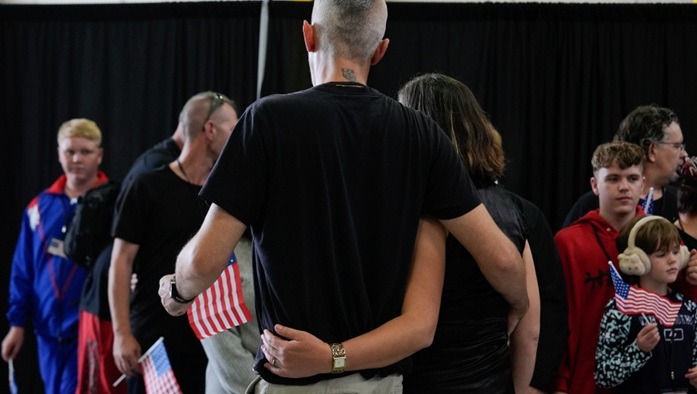 南非突擊搜查美國難民處理中心 華府抗議稱「不可接受」 南非突擊搜查美國難民處理中心 華府抗議稱「不可接受」