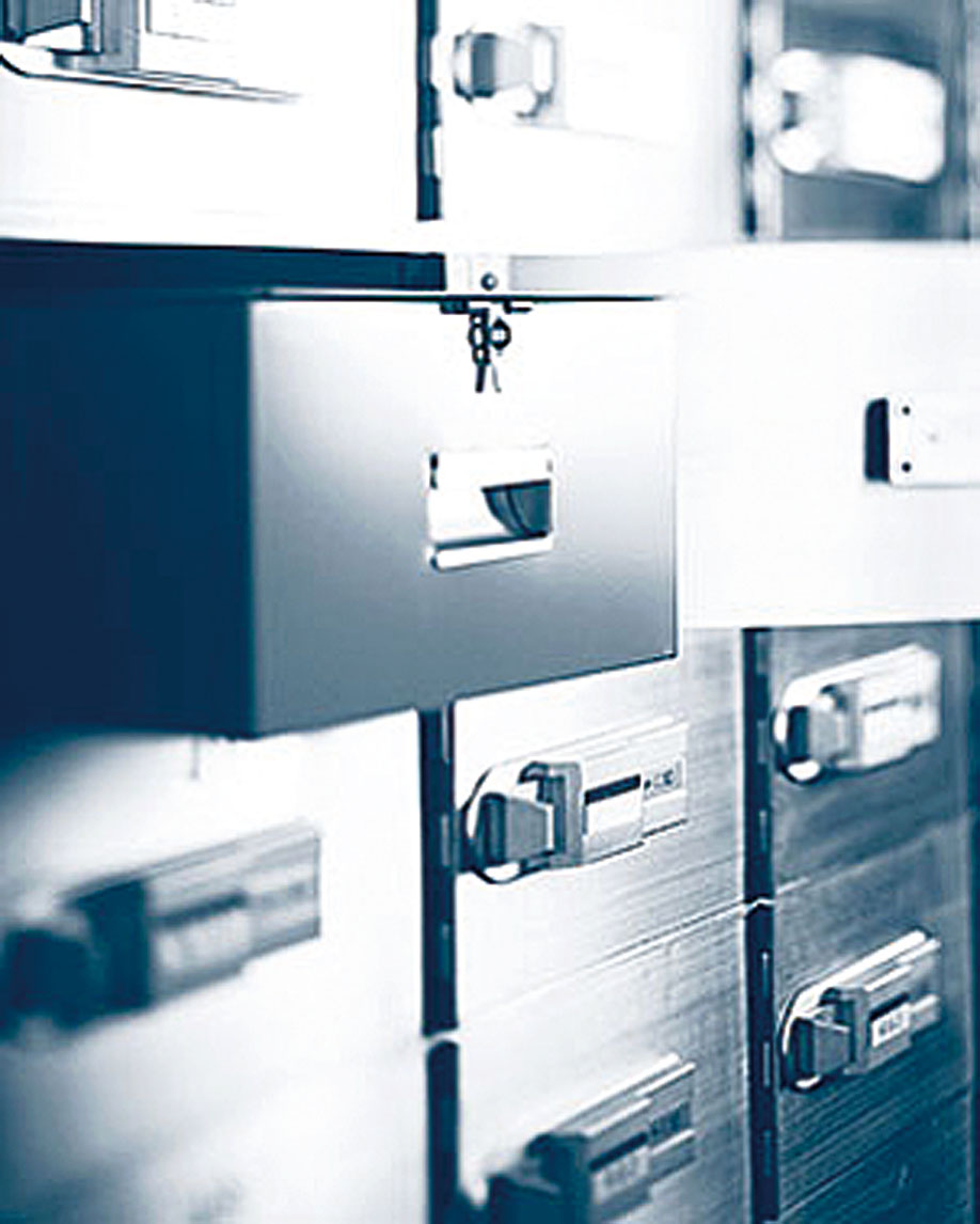 業者揭露保險箱是與非,該存什麼有講究。 FDIC