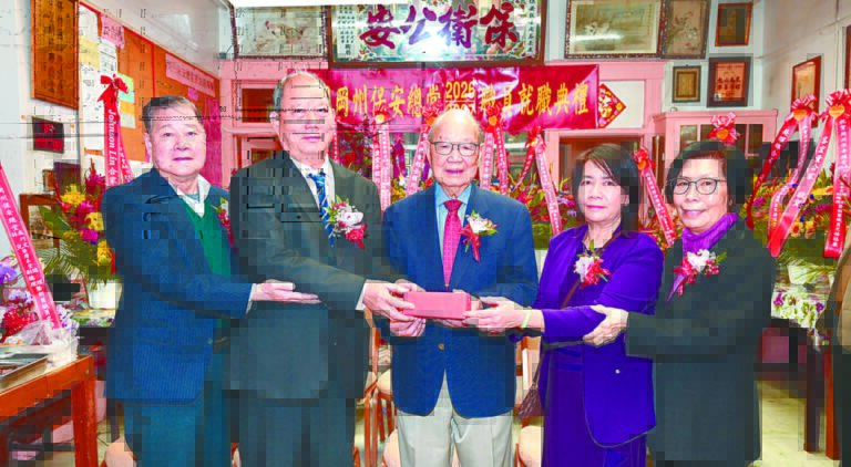 岡州保安總堂2026-2027年度職員及評議員交接新任總理吳巧文 副總理林兒