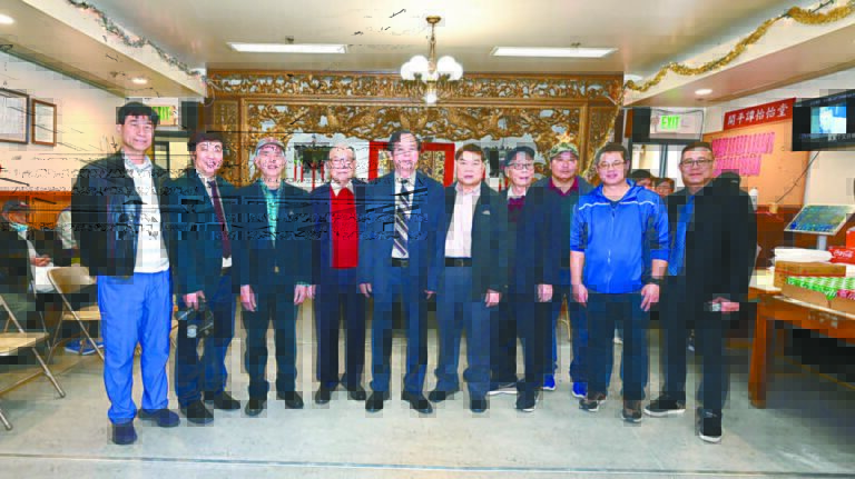 三藩市譚家公所舉行慶聖誕 迎新年暨獎學金頒發典禮 鼓勵學子勤奮上進 勇攀高峰 再創佳績