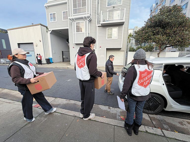 救世軍聖誕派餐 關懷全市長者