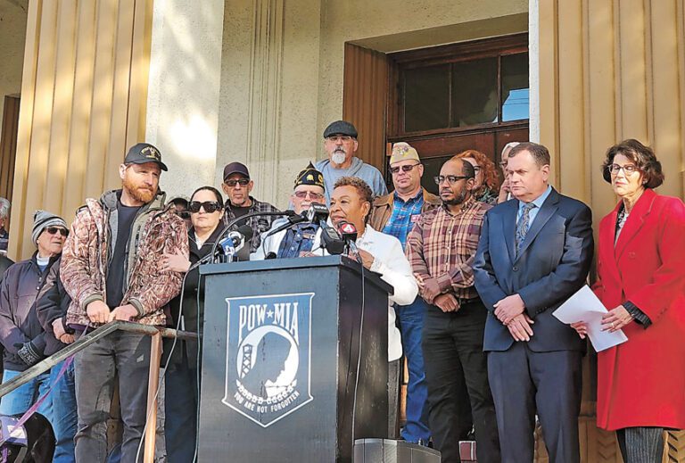 退伍軍人促聯邦恢復診所建設計劃