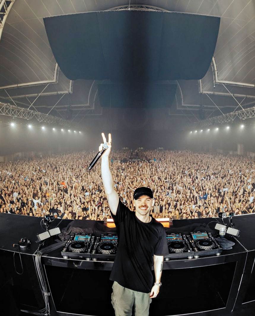 DOM DOLLA在音樂會現場表演。DOM DOLLA官網