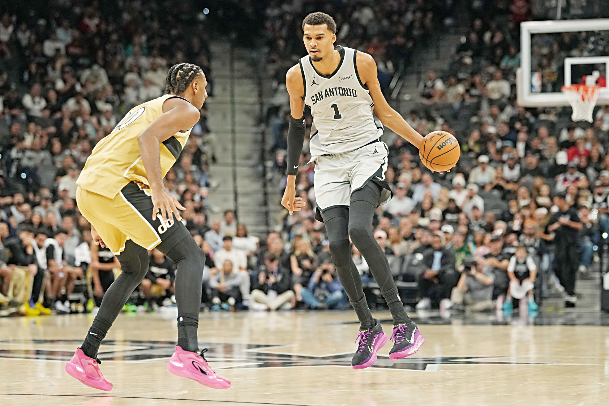 文班亞馬率馬刺6人上雙大勝奇才 文班亞馬率馬刺6人上雙大勝奇才