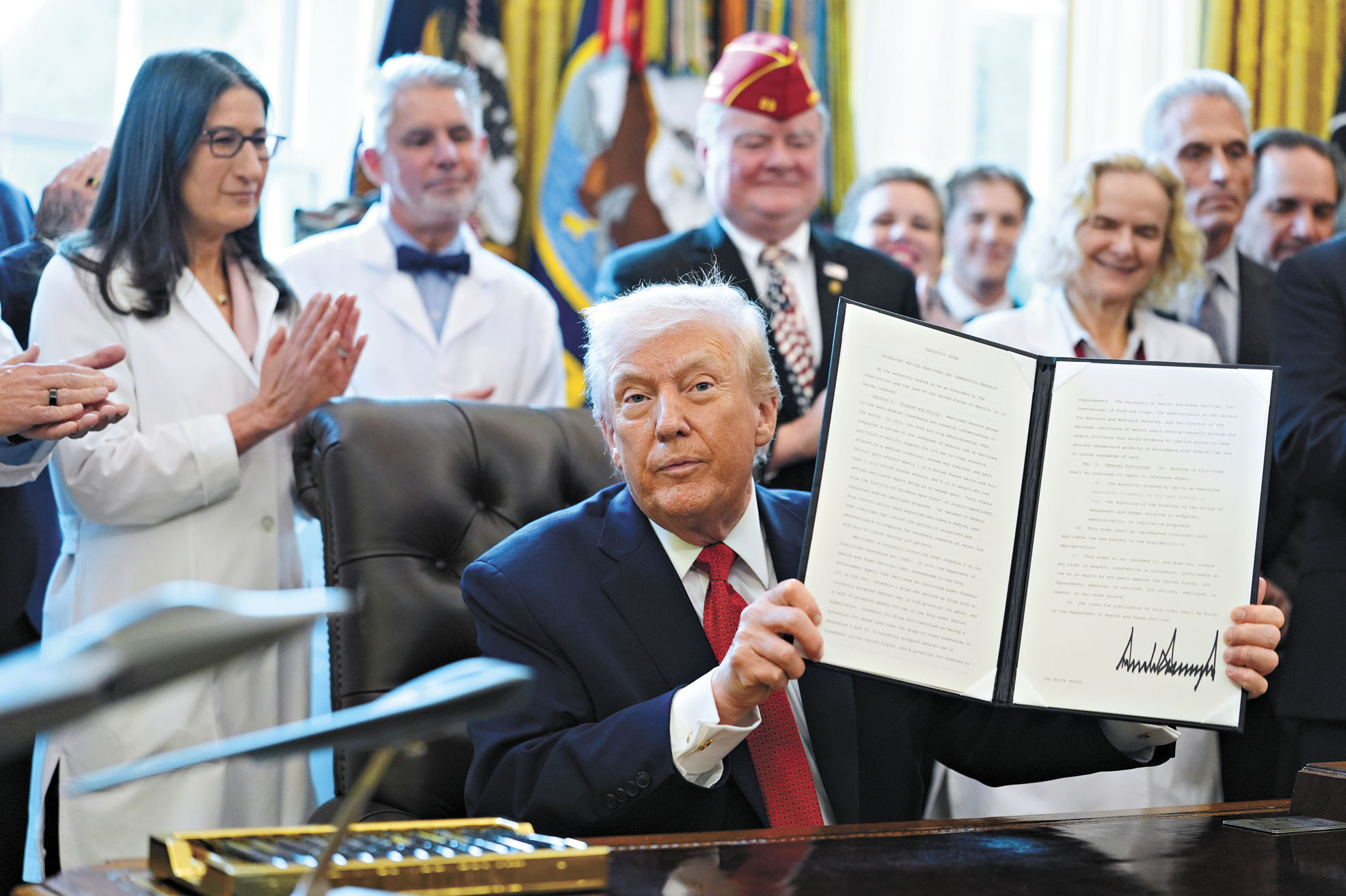 特朗普簽行政命令促降大麻管制等級 特朗普簽行政命令促降大麻管制等級