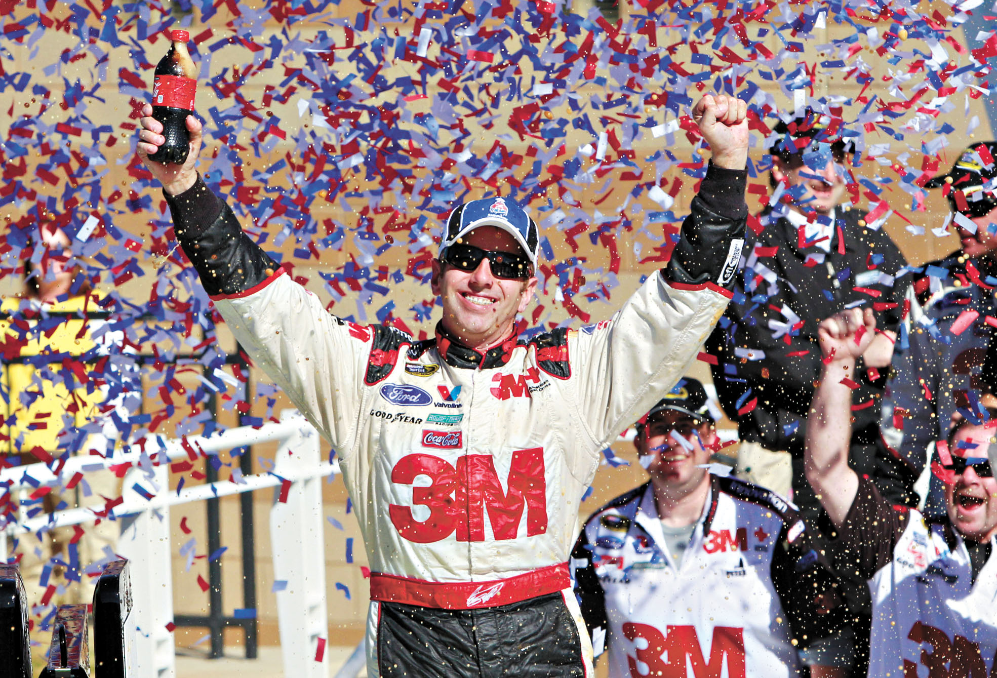 比夫爾2010年在堪薩斯州的堪薩斯賽道（Kansas Speedway）贏得NASCAR Sprint Cup系列賽。美聯社資料圖片