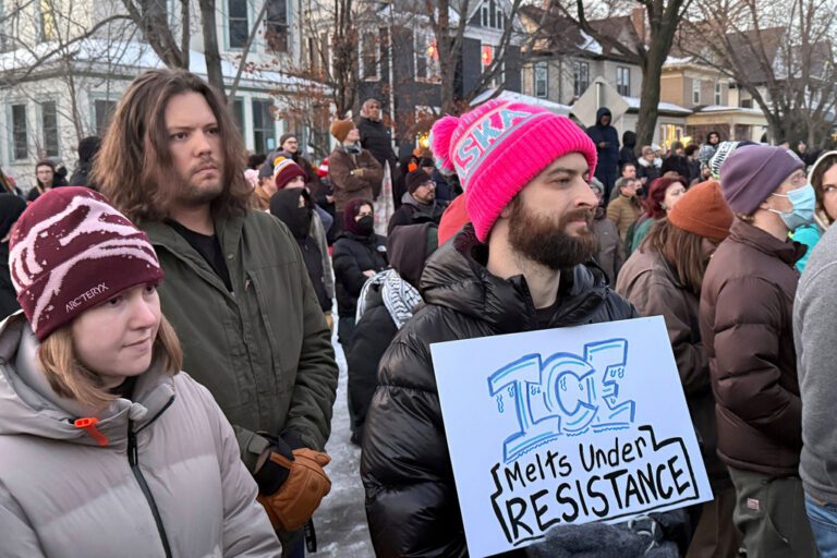 ICE探員明尼阿波利斯致命槍擊：自衛說法遭影片質疑