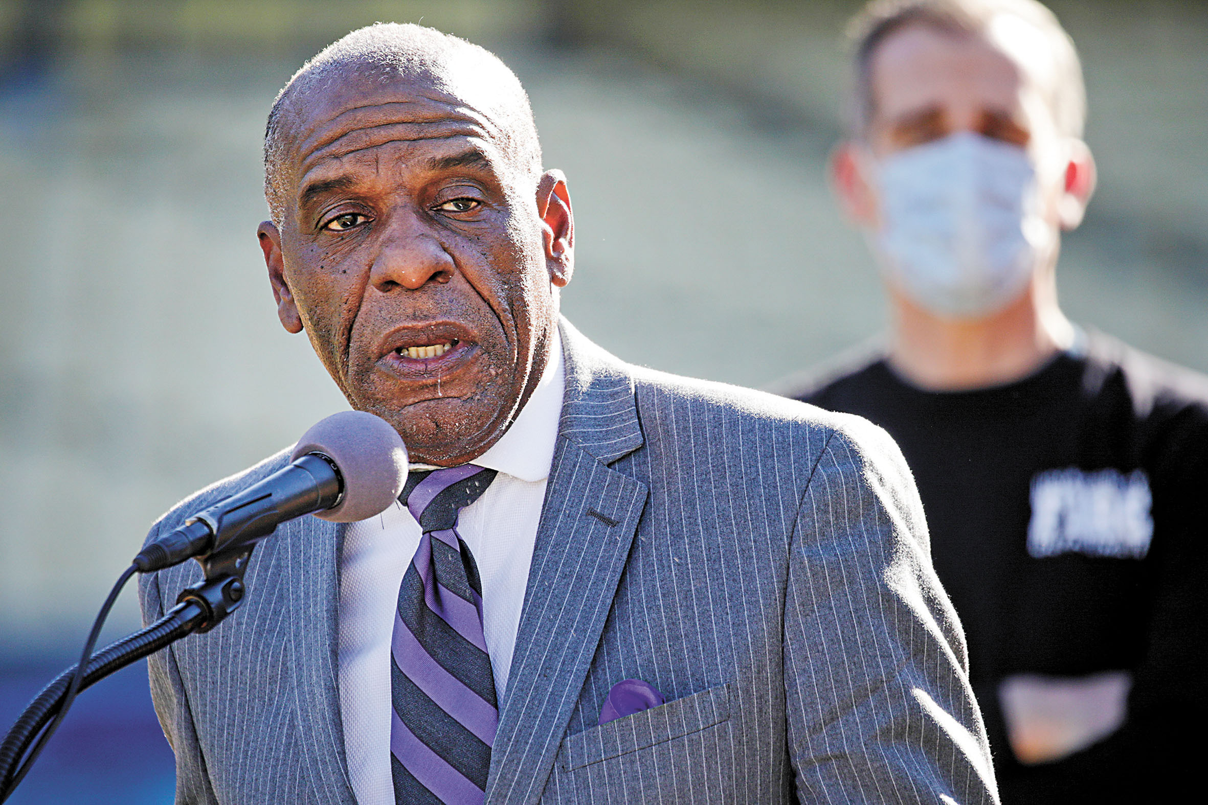 兩黨政客競相爭奪  政壇音樂椅