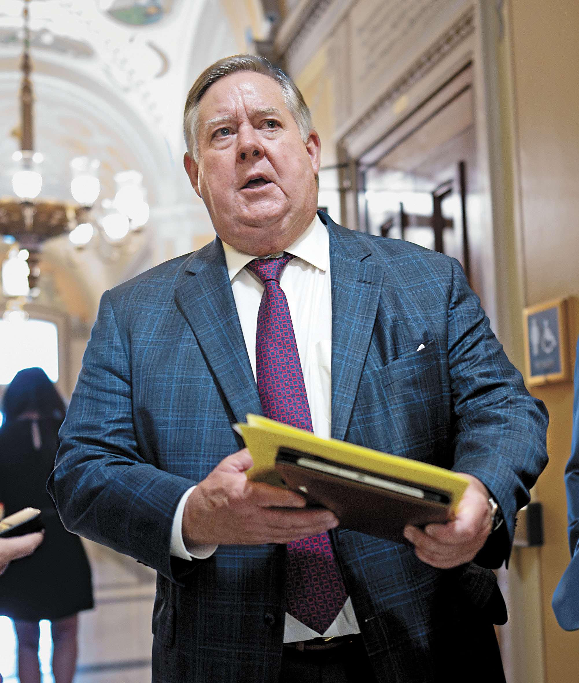 國會眾議員卡爾弗特代表南加州選區多年。美聯社資料圖片