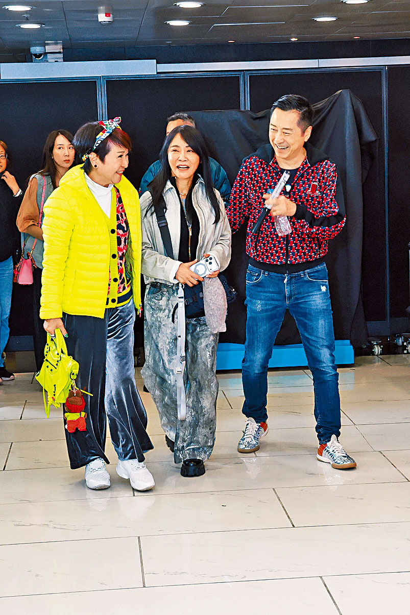 庾澄慶（右）、柴智屏（中）及狄波拉相約捧學友場。