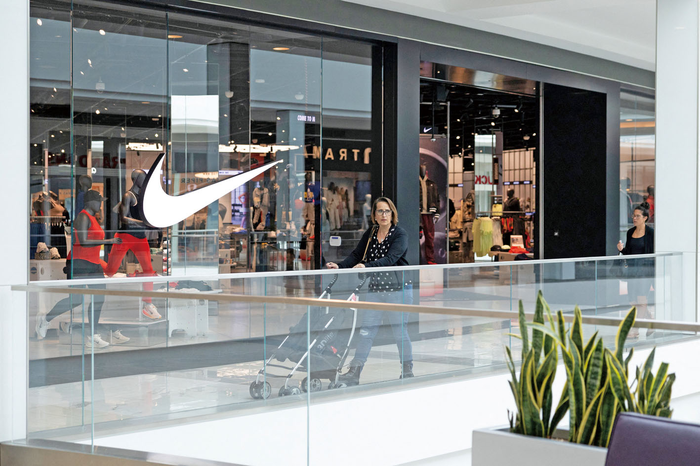 耐克加速自動化 裁員775人