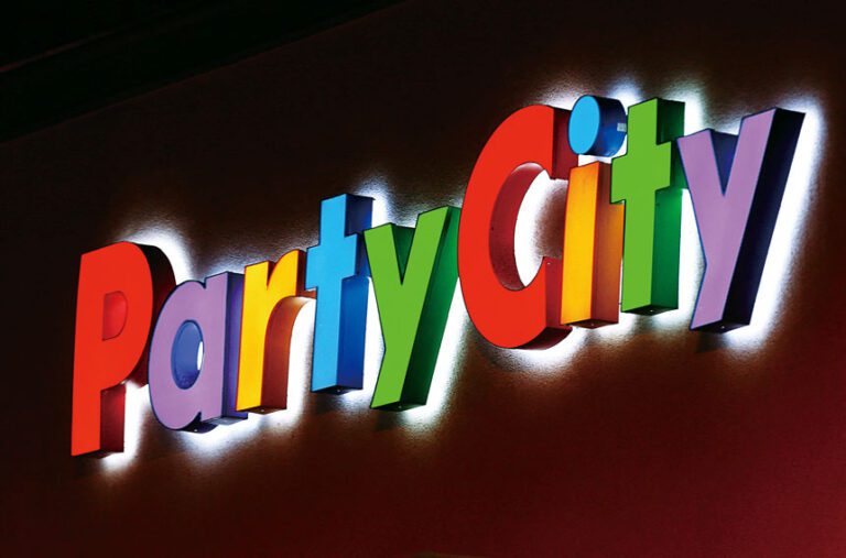 去年多家零售商「熄燈」