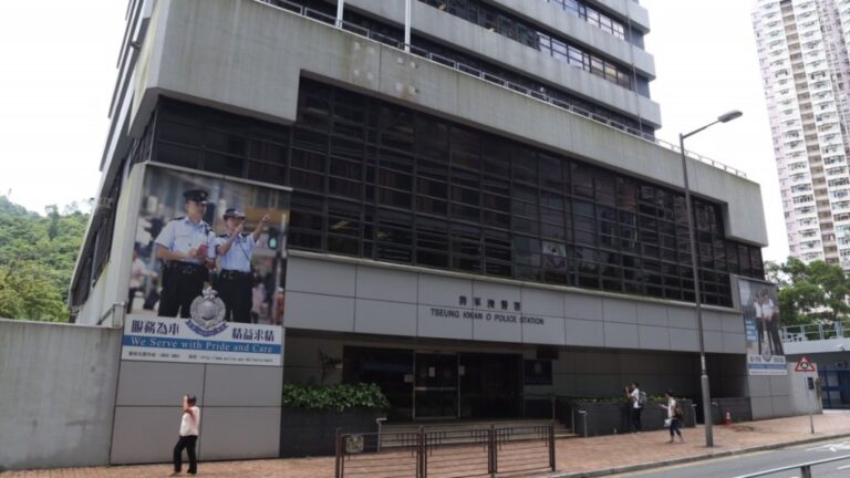 將軍澳男子拒查身份證　情緒激動襲警被捕