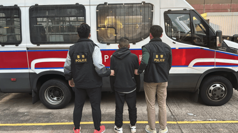 石硤尾邨六旬漢藏00海洛英 遭警截查斷正被捕