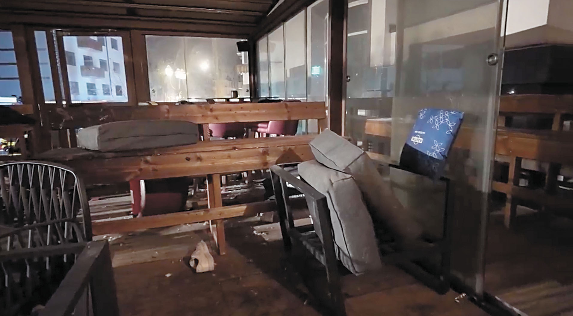 酒吧發生火災後的內部情景。美聯社